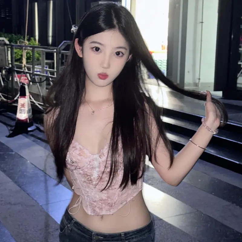 波士顿高端外围女Tori