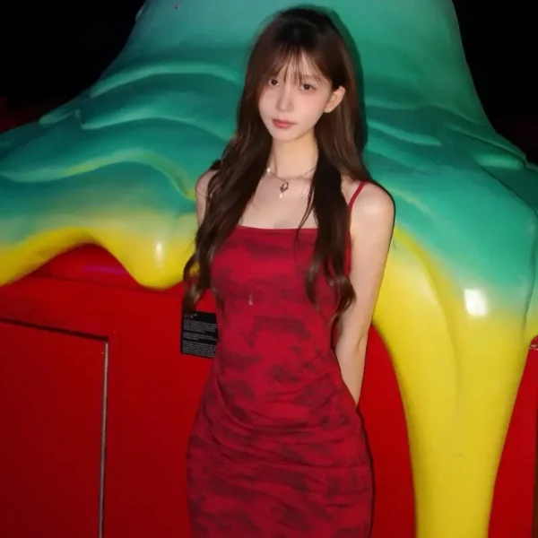 波士顿学妹外围Naomi