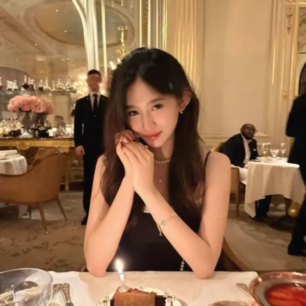 迈阿密高端甜美女Felicity