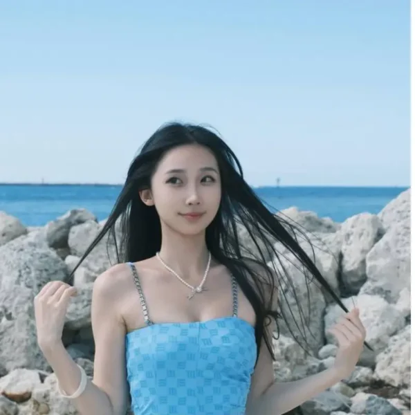 温哥华高端一夜情女Briella