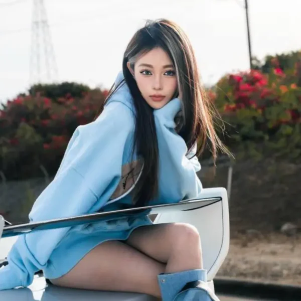温哥华高端伴游女Poet