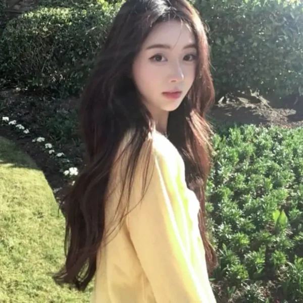 温哥华高端伴游女Emilia