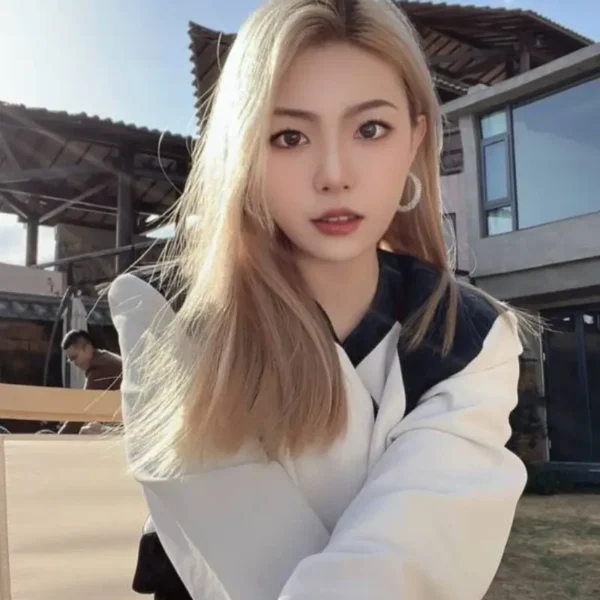 洛杉矶高端约炮女Malia