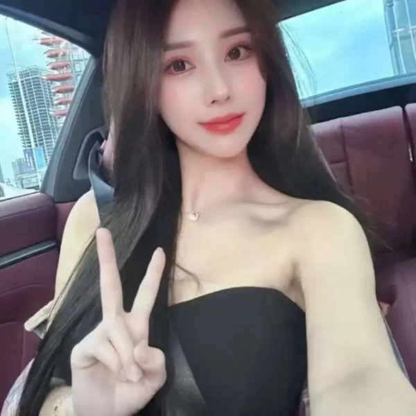 迈阿密高端包养女Brielle