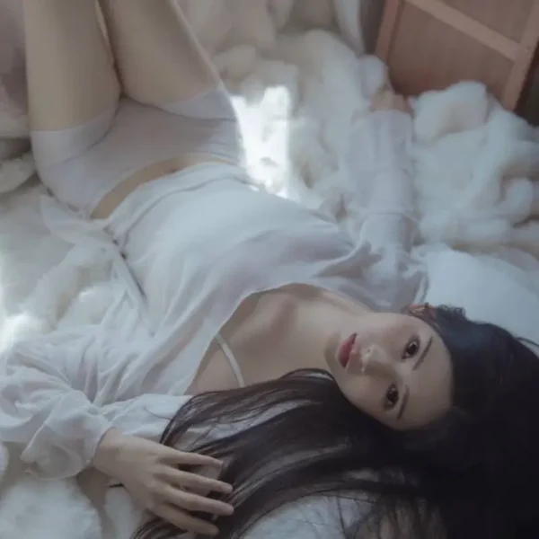 圣地亚哥高端纯欲女Lola