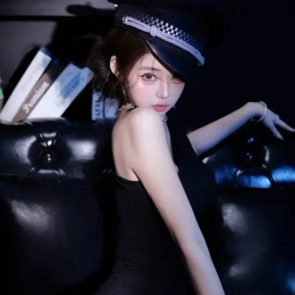 波士顿高端包养女Leslie