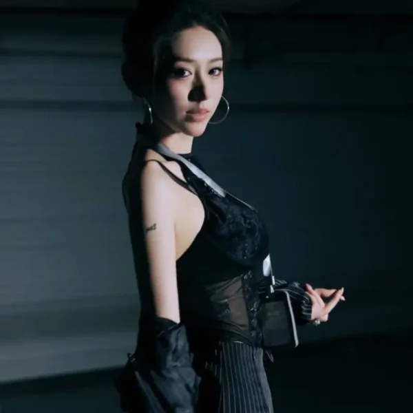 波士顿高端伴游女Carmen