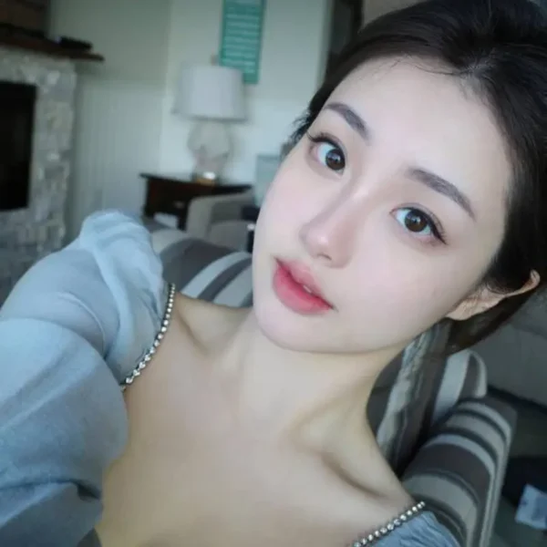 多伦多高端伴游女Naiad