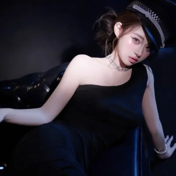 波士顿高端陪玩女Leslie