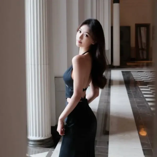 温哥华高端约炮女Navy