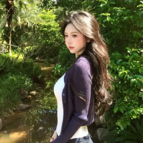 西雅图高端包养女Esme