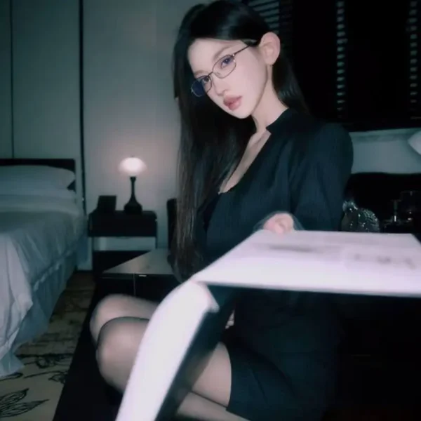 旧金山高端包养女Lavinia