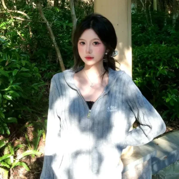 西雅图高端甜美女Esme