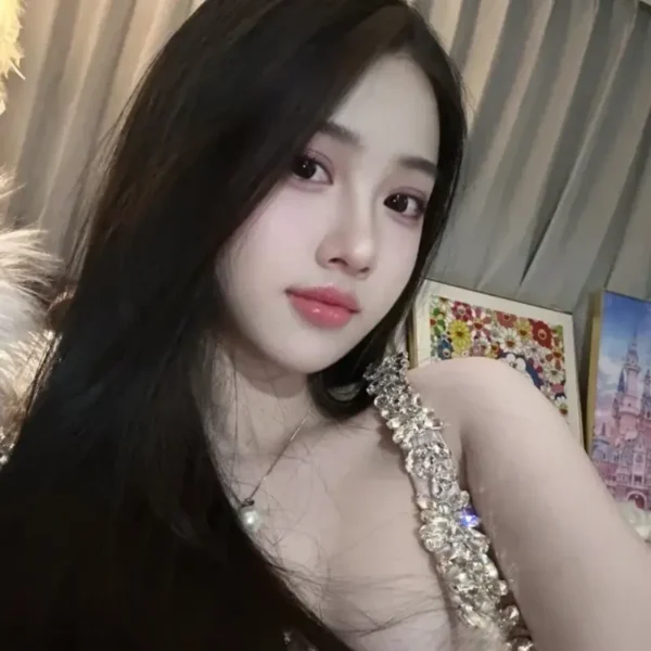 芝加哥高端包养女Stella