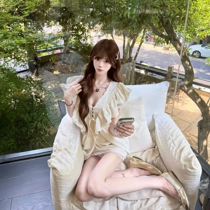 波士顿九头身外围Devina